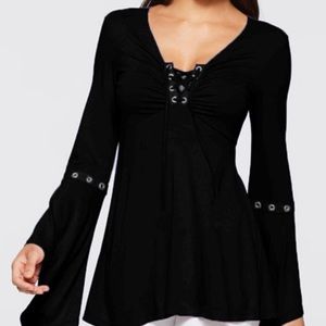 NWT Ee’e et Rit Black Eyelet Lace-Up Bell-Sleeve Top